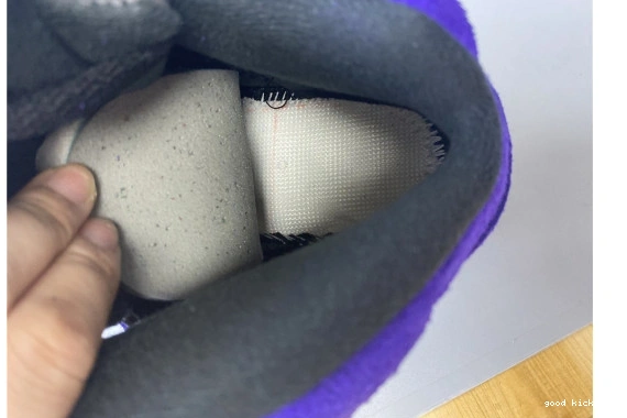 Alternate 136027-500 Air Jordan Grape Retro 5 136027-500 0328